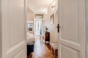 Apartment (2 Bedrooms) | 2 Schlafzimmer, Bügeleisen/Bügelbrett, Babybetten, Bettwäsche