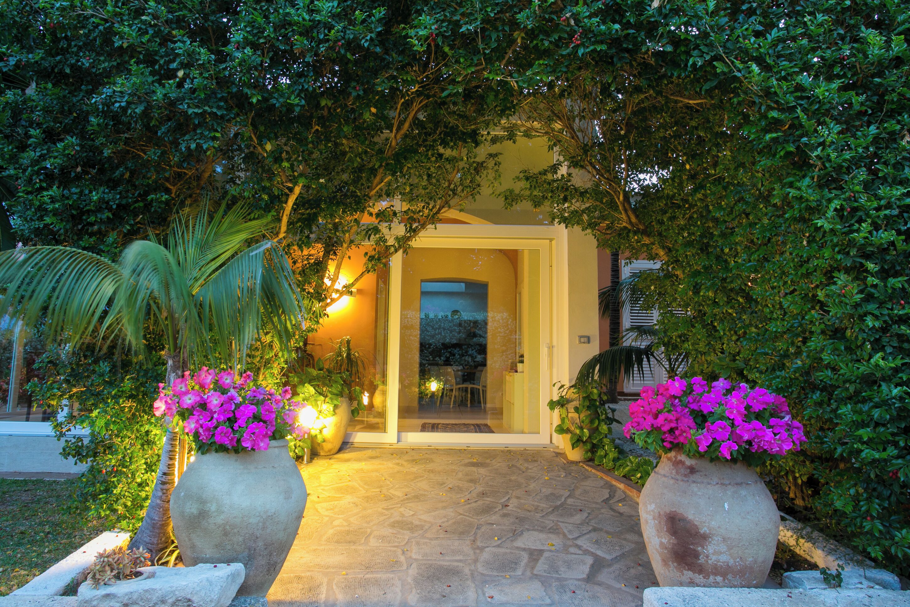 تفاصيل الفندق من الخارج