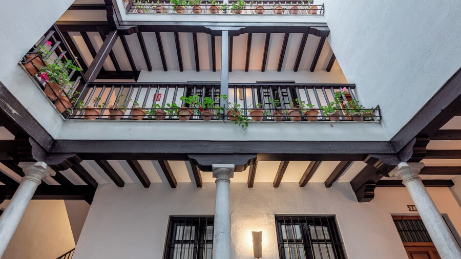 Apartamentos Alhambra Granada 3000