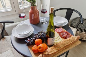 Dining - Lavie Maison : Studio Batignolles & Montmartre (Paris)