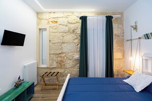 Iron/ironing board, free WiFi, bed sheets - Suite Eveneto by Ortigia Apartments (Syracuse)