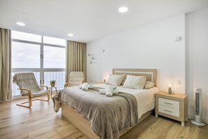 Bügeleisen/Bügelbrett, WLAN, Bettwäsche