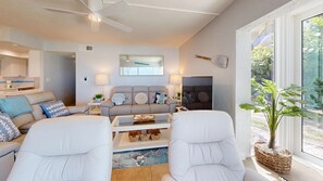Smart TV - Crescent Arms Vacation Rentals102S Siesta Key Florida (Sarasota)
