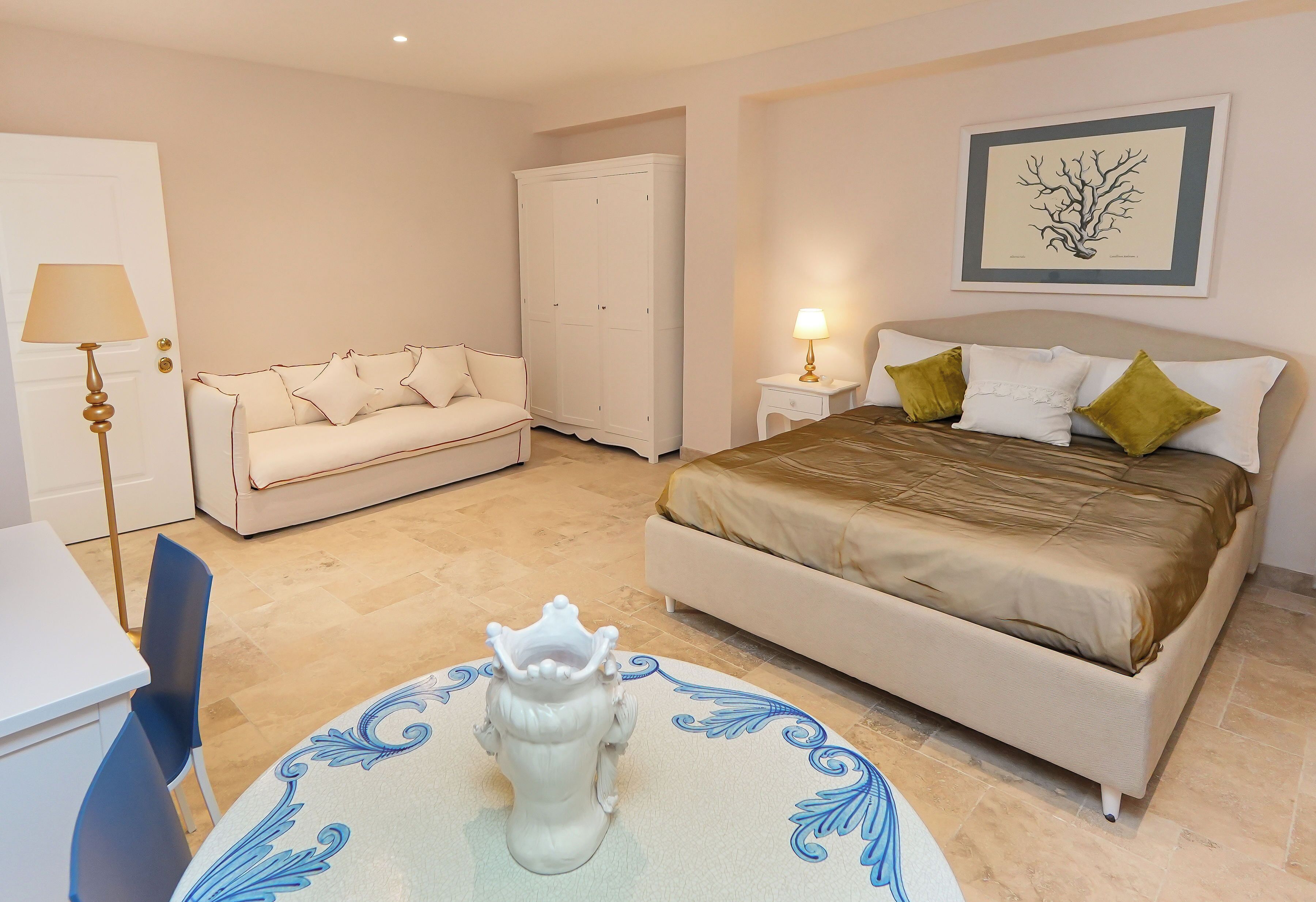 Free WiFi, bed sheets