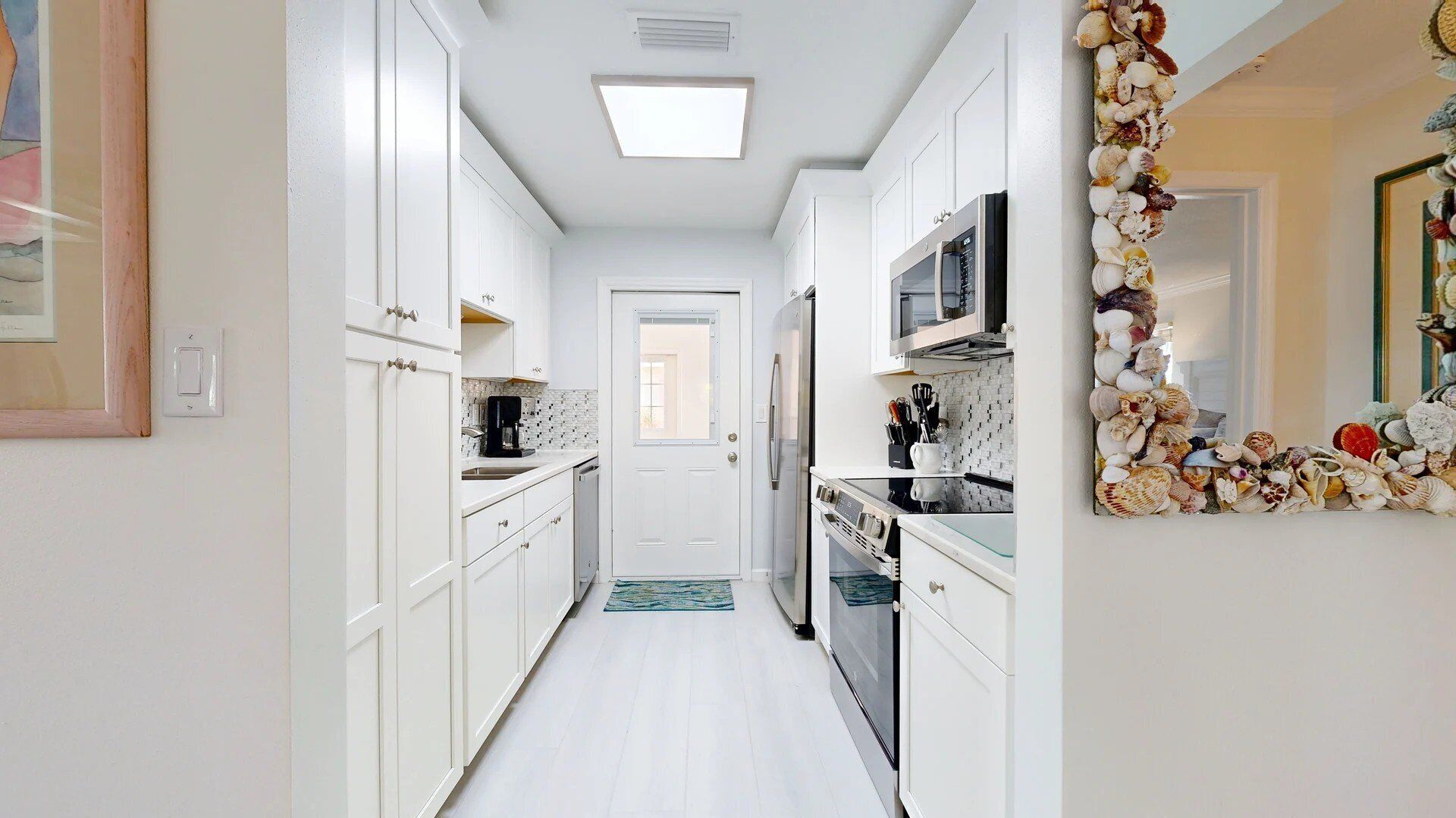 Refrigerador, microondas, parrilla de estufa y lavavajillas 