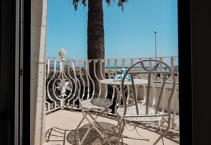 Interior - Marina Homes Deluxe 2 by Ortigia Apartments (Syracuse)