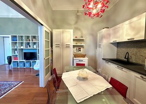 Interior - La Casa di Aretusa - Three Bedroom Apartment, Sleeps 5 (Syracuse)