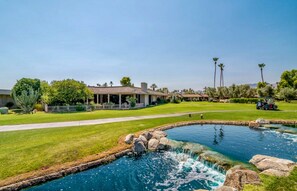 Property grounds - Harvard Hideaway: sun-splashed, westerly views in The Springs Country Club. Managed by Greenday! (Rancho Mirage)
