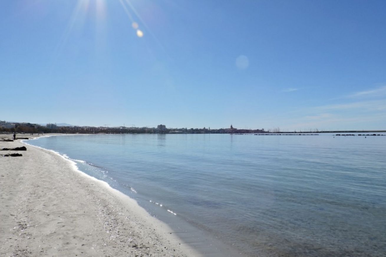 在海滩、沙滩毛巾