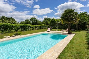 Pool - Holiday Home 'La Longère Suzanne' with Shared Pool, Shared Terrace and Wi-Fi (Fontenet)