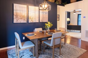 Dining - Peaceful retreat near Clermont lakes. Relax\Unwind (Clermont)