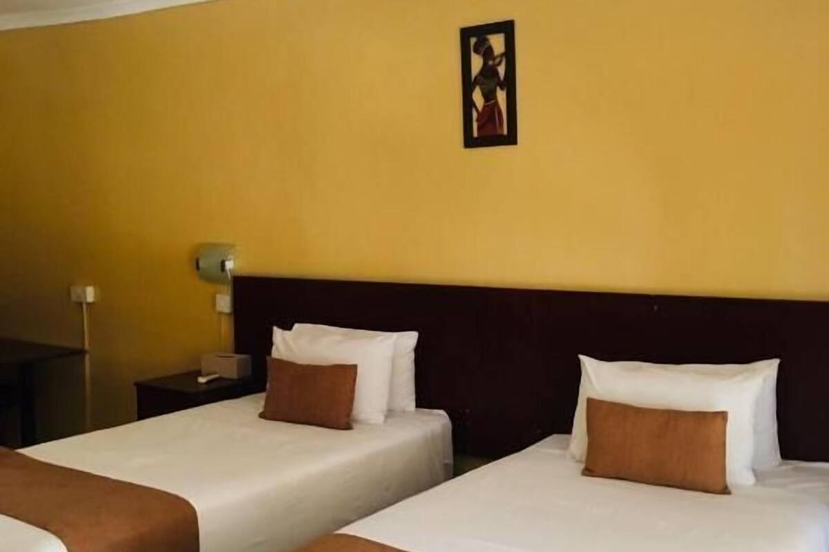 Standard Twin Room, Patio, Garden View | Desk, laptop workspace, iron/ironing board, free WiFi