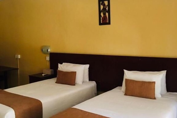 Standard Twin Room, Patio, Garden View | Iron/ironing board (on request), WiFi (free), bed sheets