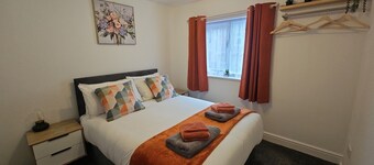 Central Atherstone, Modern Apartment