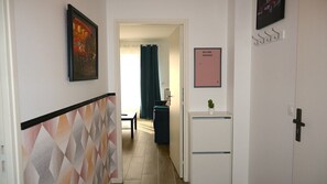 Interior - 1 Bedroom unit with balcony in front of Le Bourget Airport (Le Blanc-Mesnil)