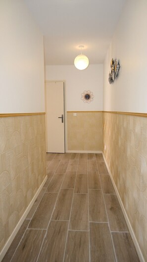 Interior - 2 Bedroom unit in front of Le Bourget airport (Le Blanc-Mesnil)