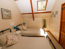 2 habitaciones, decoración personalizada y muebles diferentes 