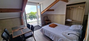 Iron/ironing board, WiFi, bed sheets - Le 60 - ODI RENT - In front of Le Bourget AIRPORT (Le Blanc-Mesnil)
