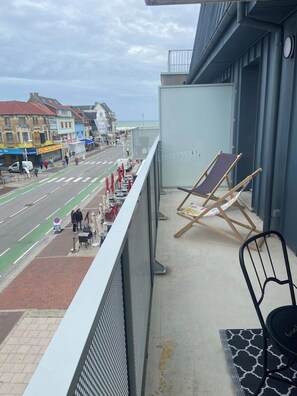Property grounds - Between the Sand and the Ocean: Apartment with an Ocean View (Fort-Mahon-Plage)