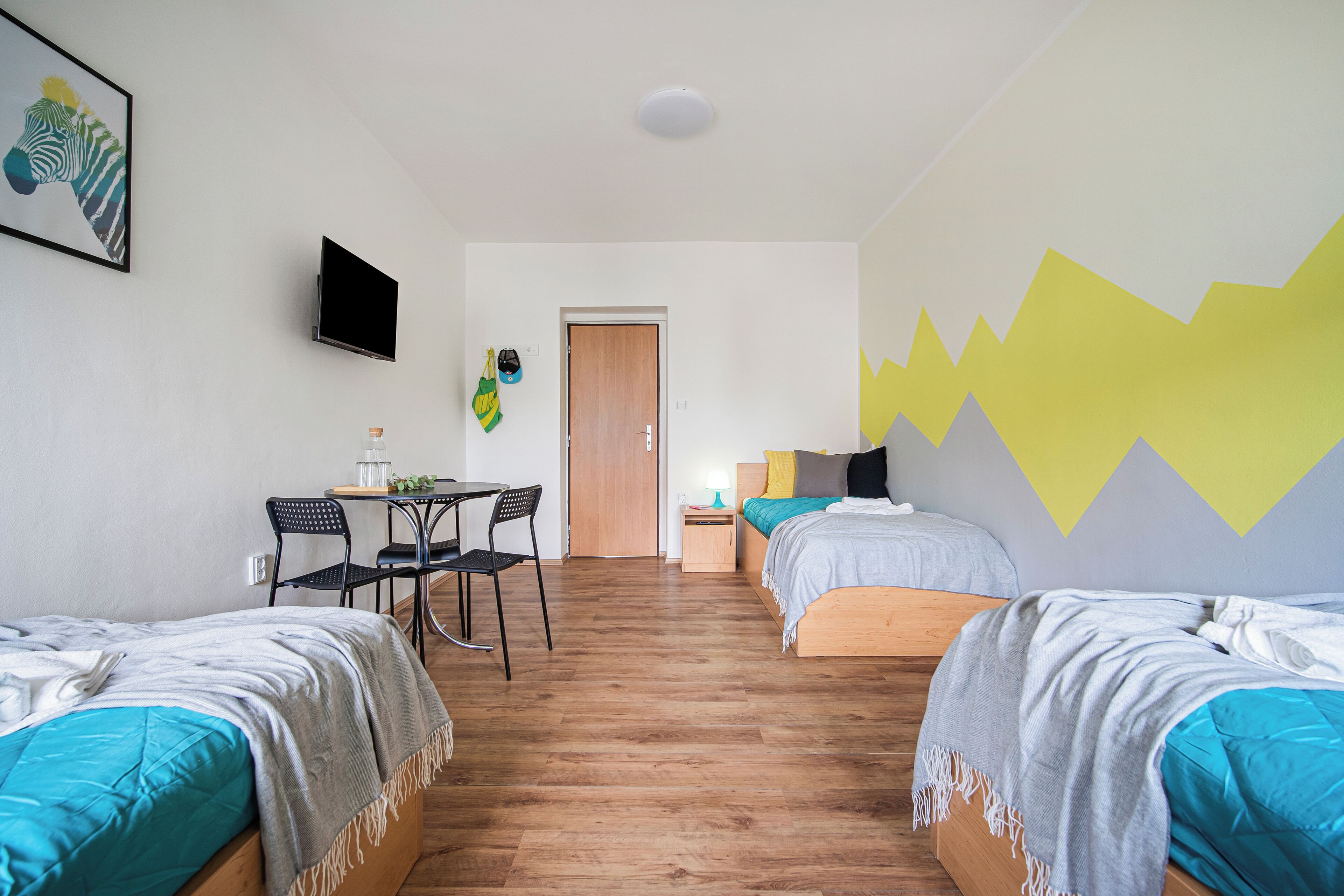 舒适三人房 | 免费 WiFi