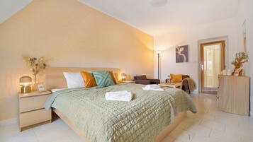 Family Room | Free WiFi