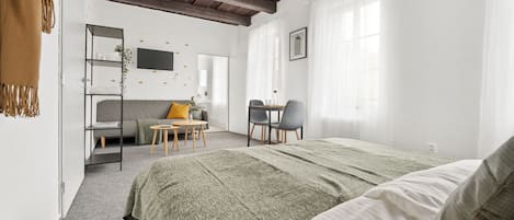 Deluxe Triple Room | Free WiFi