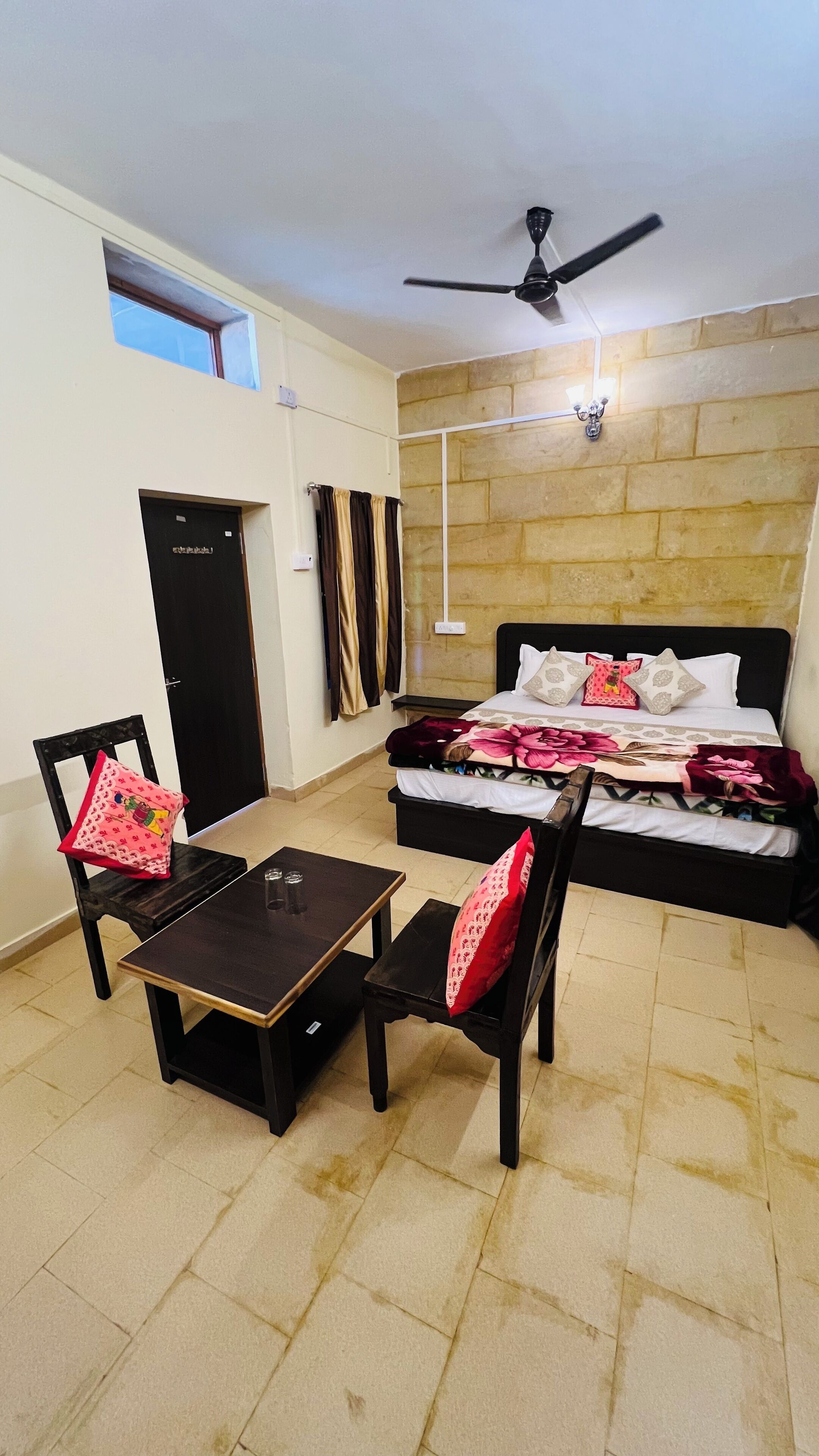 Deluxe Double Room | Free WiFi