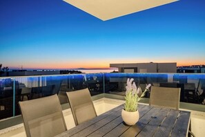 Outdoor dining - Villa Marimela 5 (Novalja)