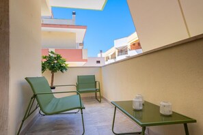 Property grounds - Apartment 'Dimore Di Matilde - Alta Marea' with Balcony and Air Conditioning (Gallipoli)