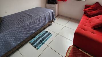 Wi-Fi de cortesia, roupa de cama