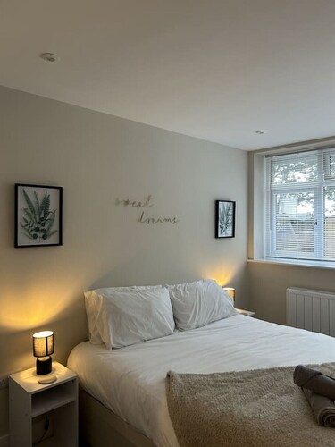 1 bed apartment in central Horsham