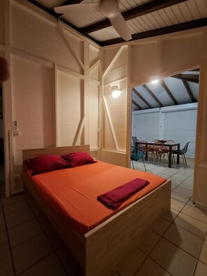 Desk, iron/ironing board, travel cot, free WiFi - Villa, spacious, panoramic sea view: up to 7 guests + 2 cribs. (Ducos)