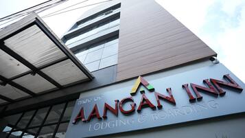 Mặt tiền nơi lưu trú