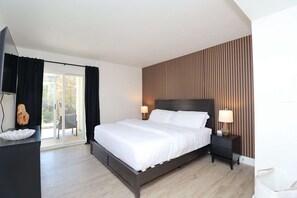 2 عدّة غرف نوم وخزنة داخل الغرفة وواي فاي مجانًا وملاءات أسرّة