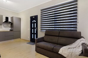 TV - Apartment 'Casa Magenta  4' with Wi-Fi and Air Conditioning (Valeggio sul Mincio)