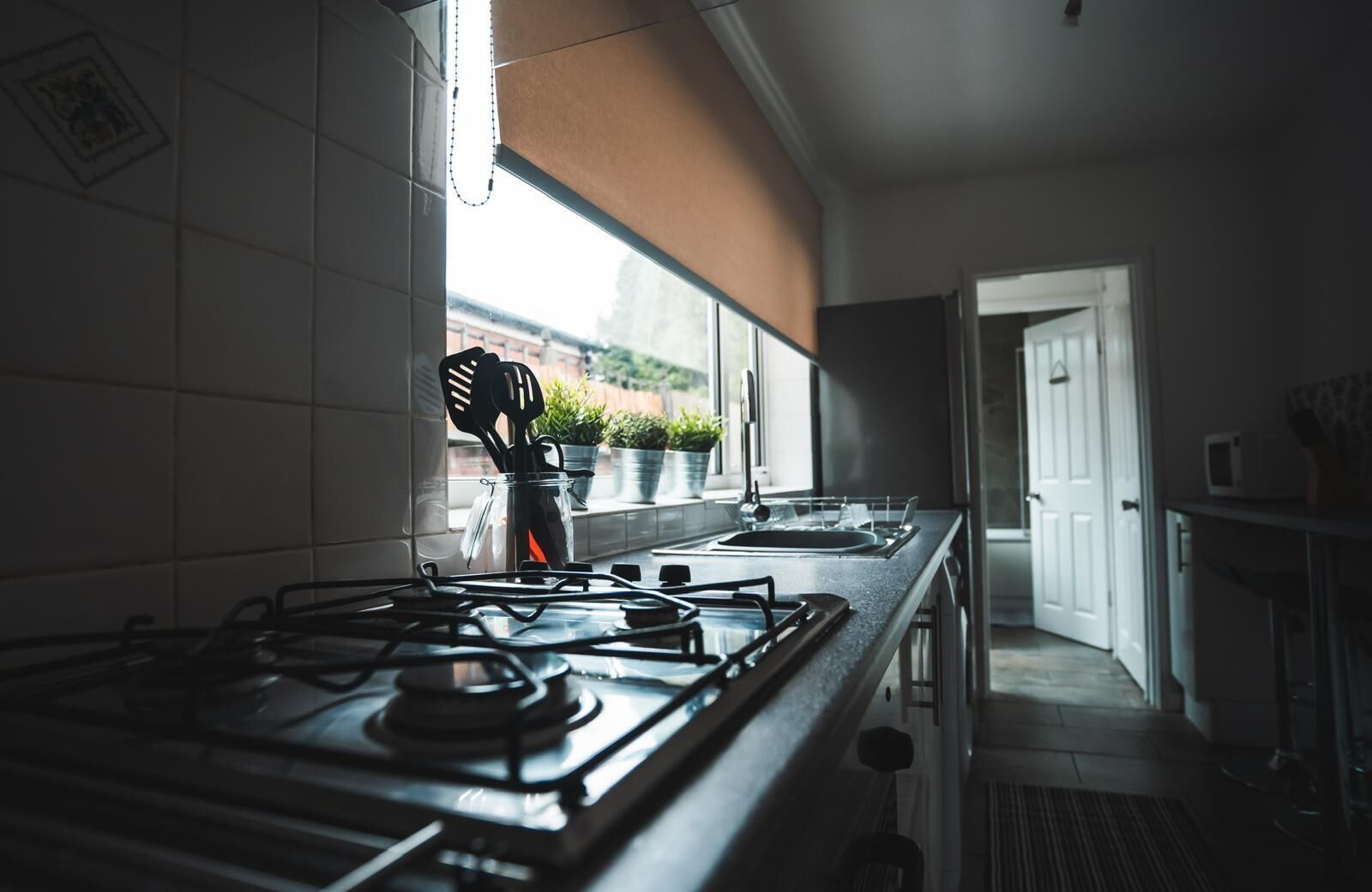 冰箱、微波炉、烤箱、炉灶