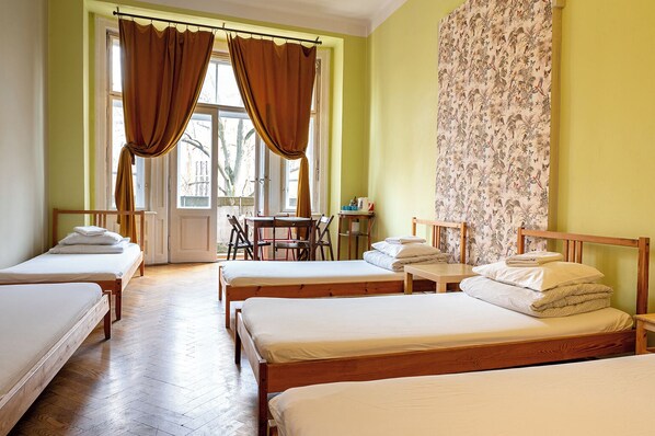 Room for 5, Shared Bathroom, Balcony | Free WiFi, bed sheets