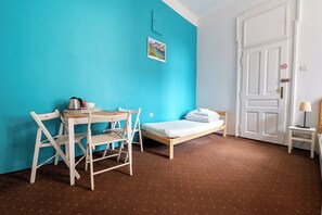 Double or Twin Room | Free WiFi