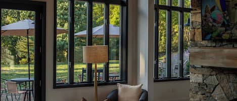 TV connectée, cheminée