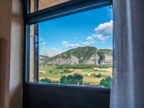 House | View from property - Mountain-view Eco-friendly Cottage (Marcoux)