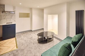 Interior - Host & Stay | Emporium Basement Apartment (Nottingham)