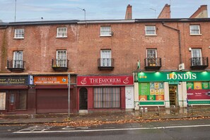 Exterior - Host & Stay | Emporium Basement Apartment (Nottingham)