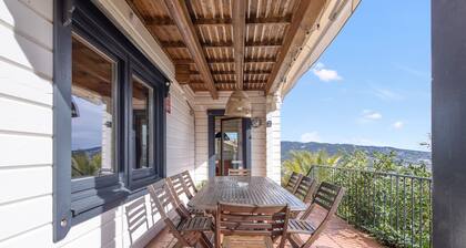 Maison de vacances 'Finland House Barcelona' avec vue mer, Wi-Fi et climatisation
