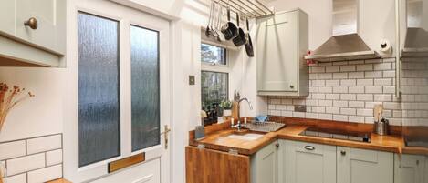 廚房用具/餐具/器皿