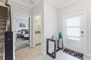 Apartment | 4 bedrooms, Internet - 1112 Luxurious Champions Gate Family Townhouse With Private Pool Theme Park Access (Davenport)