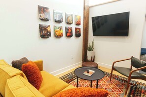 House | 1 bedroom, desk, Internet - Loft 305 - The William - Atrium - Live Work Walk (Birmingham)