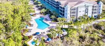 Upstay Condo w Pool Sauna Sleeps 8