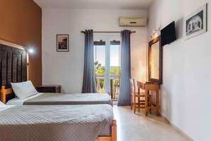 Apartment - Pink House Socrates Corfu Beachside Studio (Corfu)