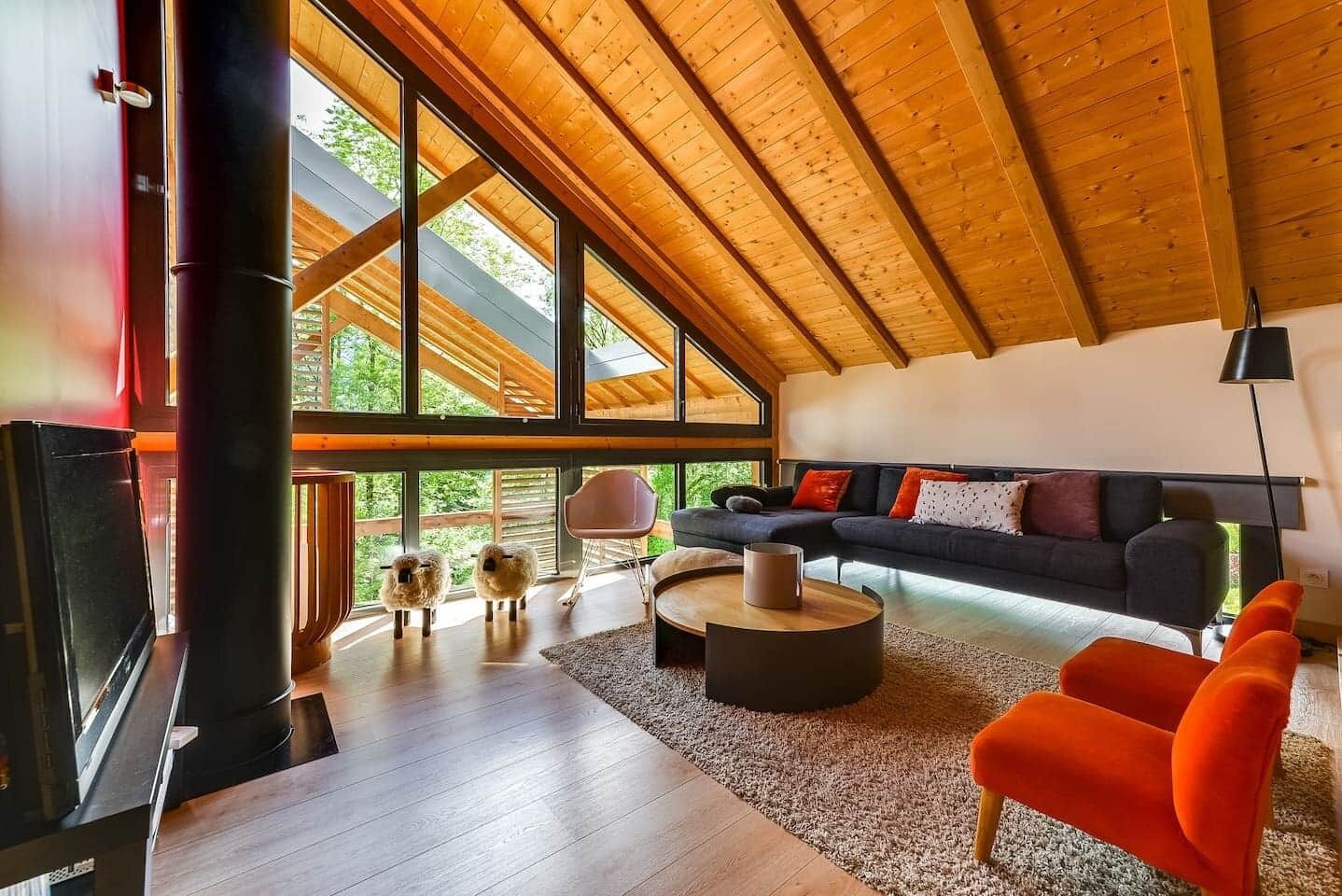 Fernseher, Kamin