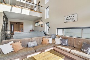 Interior - Private Sauna! Spacious Ski Condo Near Winter Park (Fraser)